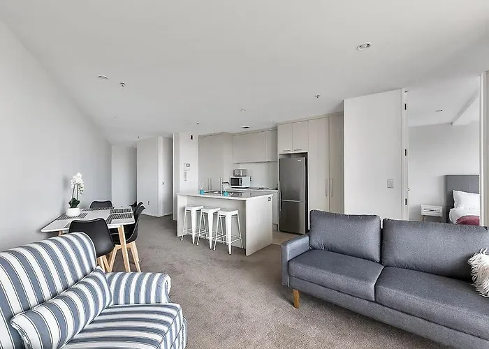 Beautiful Sky Tower View Home Near K\' Road W/ Free Parking